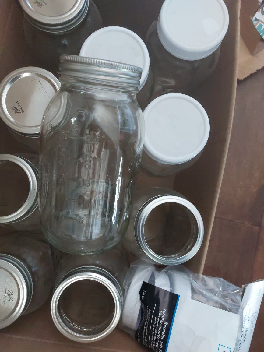 Ball Mason Jars, Regular Mouth, 1 quart