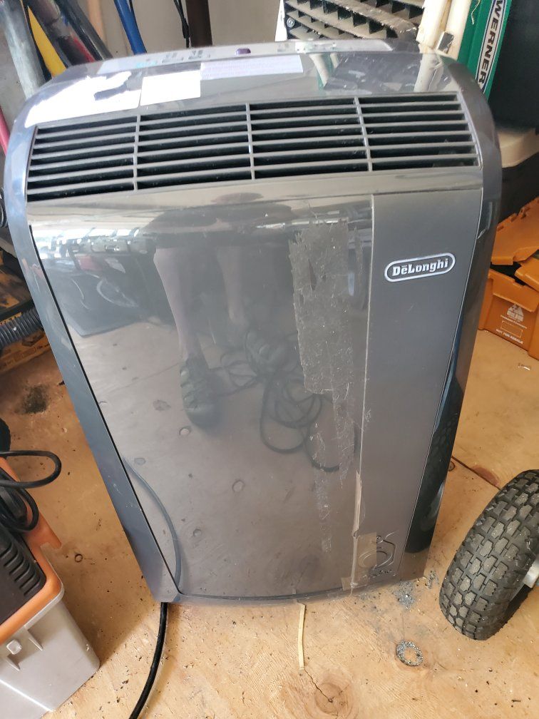 DeLonghi air conditioner