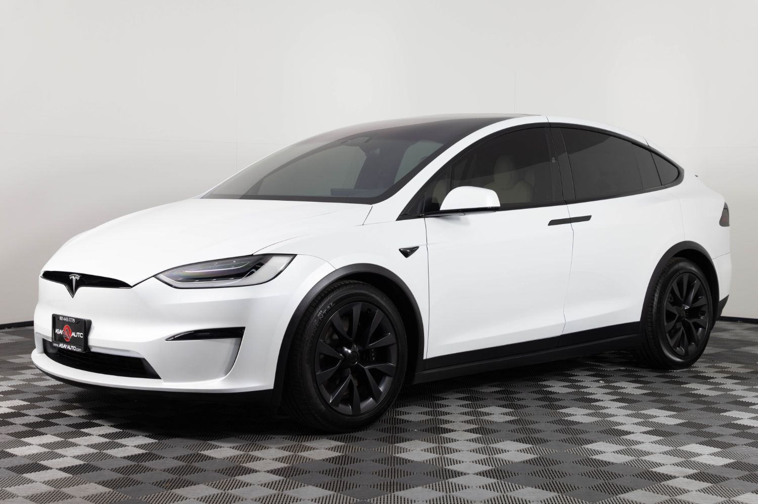 2023 Tesla Model X Standard Range