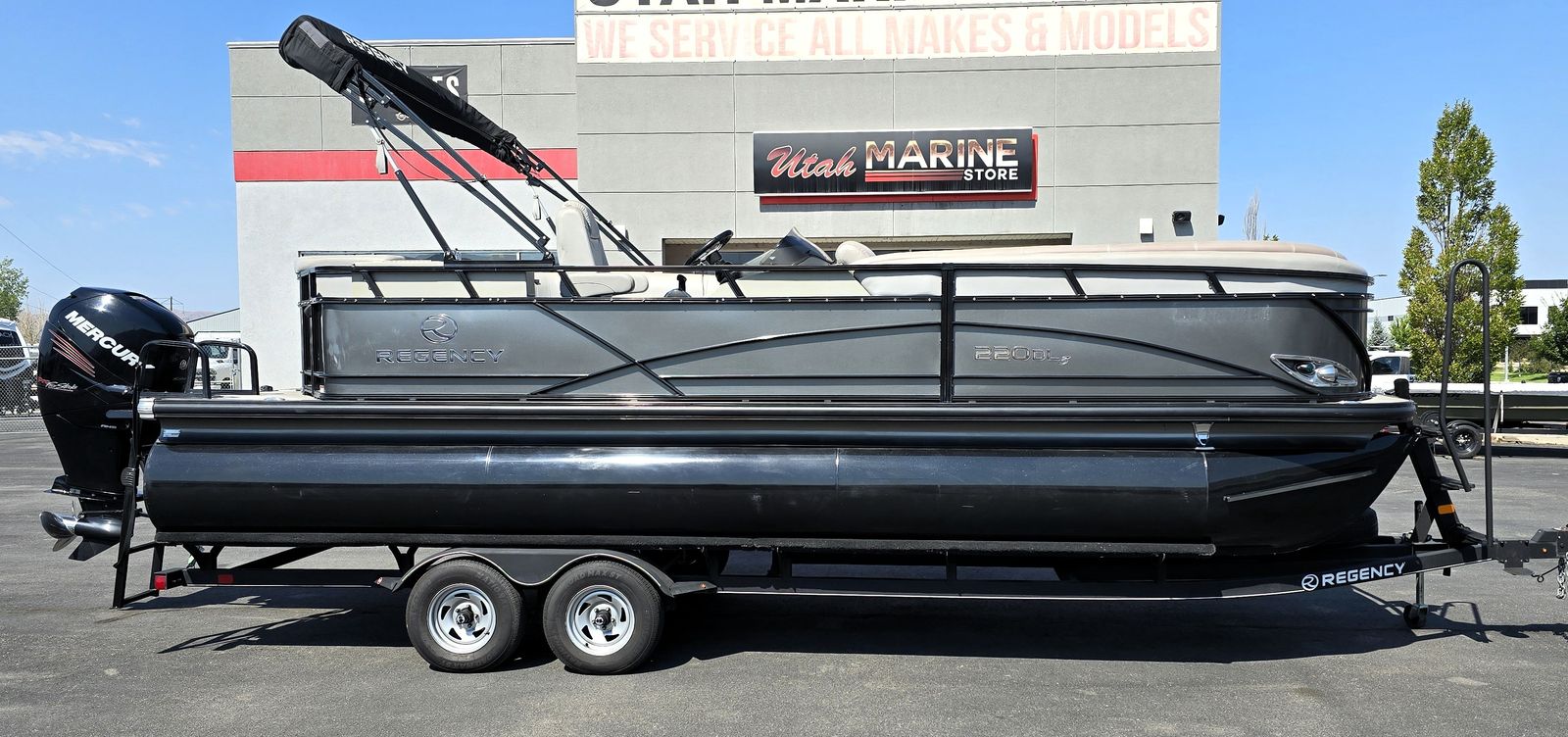 2018 Regency Pontoon Boat w 250 HP Verado Mercury Outboard !!!