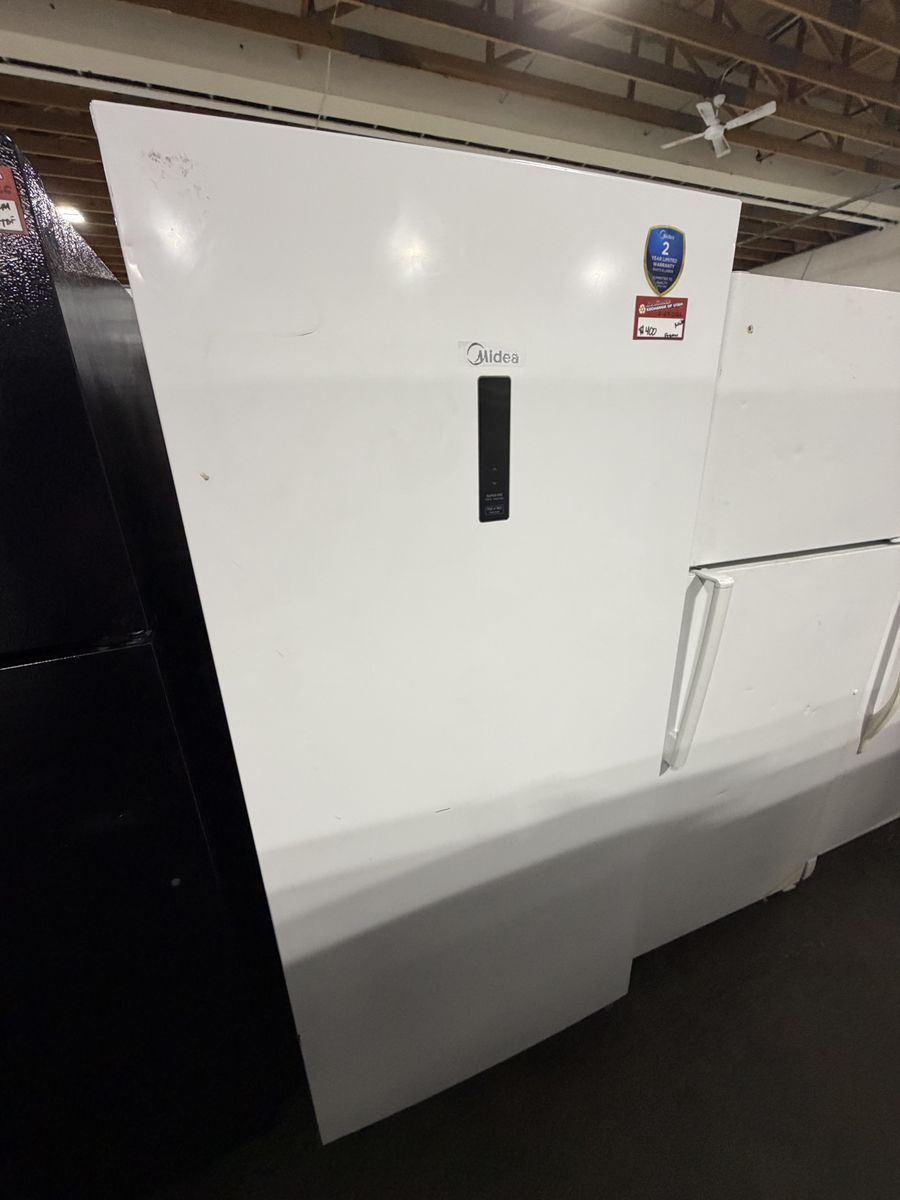 HUGE SAVINGS! MIDEA CONVERTIBLE FREEZER/FRIDGE