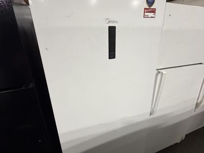 HUGE SAVINGS! MIDEA CONVERTIBLE FREEZER/FRIDGE