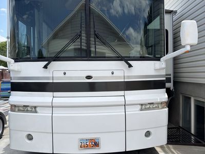 2000 Winnebago 36 ‘Ultimate Advantage Motorhome Class A Diesel Pusher RV. Caterpillar 300hp. Freightliner air ride chassis.