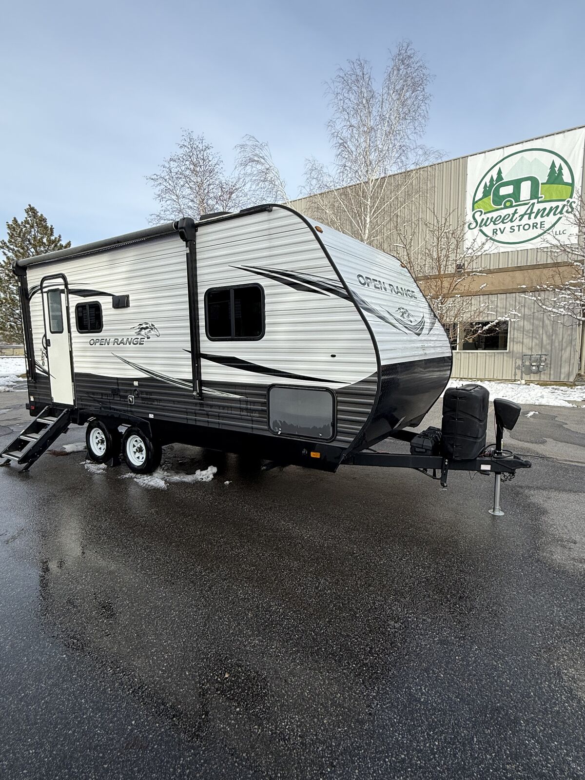 2020 Highland Ridge Open Range 20FBS Couples Coach Travel Trailer