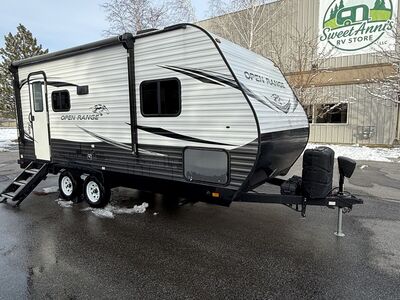 2020 Highland Ridge Open Range 20FBS Couples Coach Travel Trailer