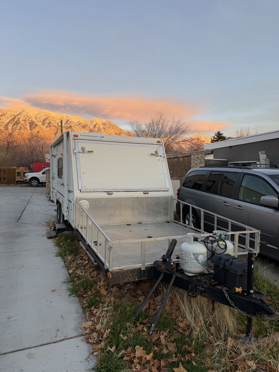 2008 Starcraft Travel Trailer With Front Deck