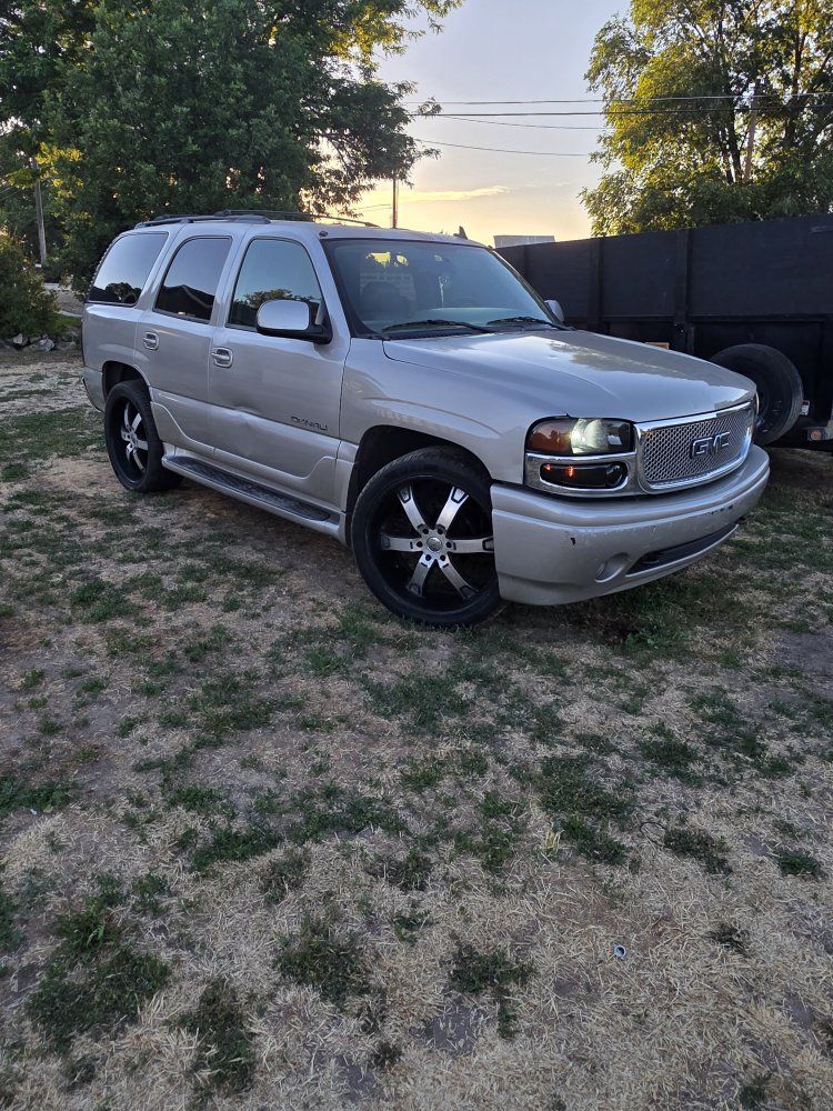 GMC Yukon Denali XL SUV - Silver, Leather Interior, Damaged Driver Side