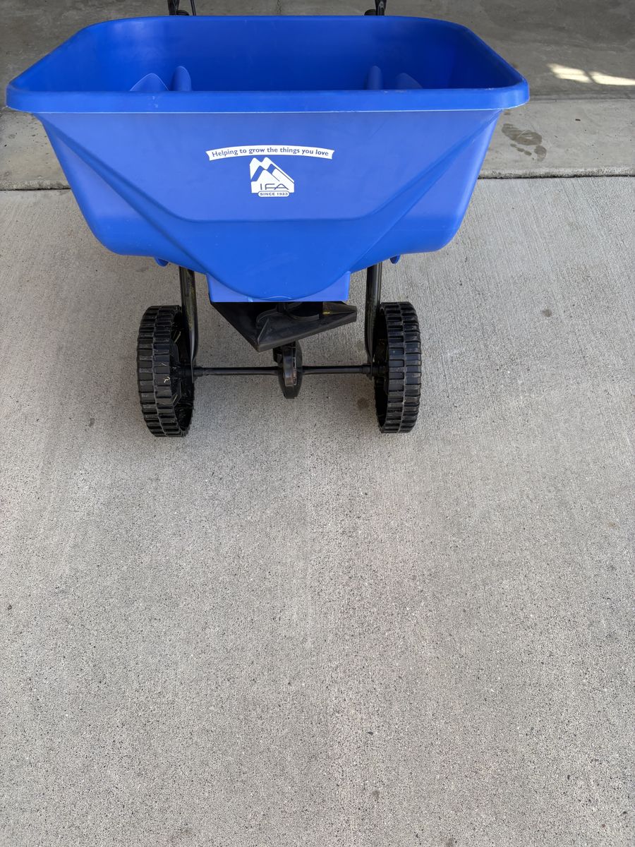 IFA Fertilzer Spreader