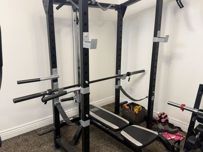 Weight cage with pulley system