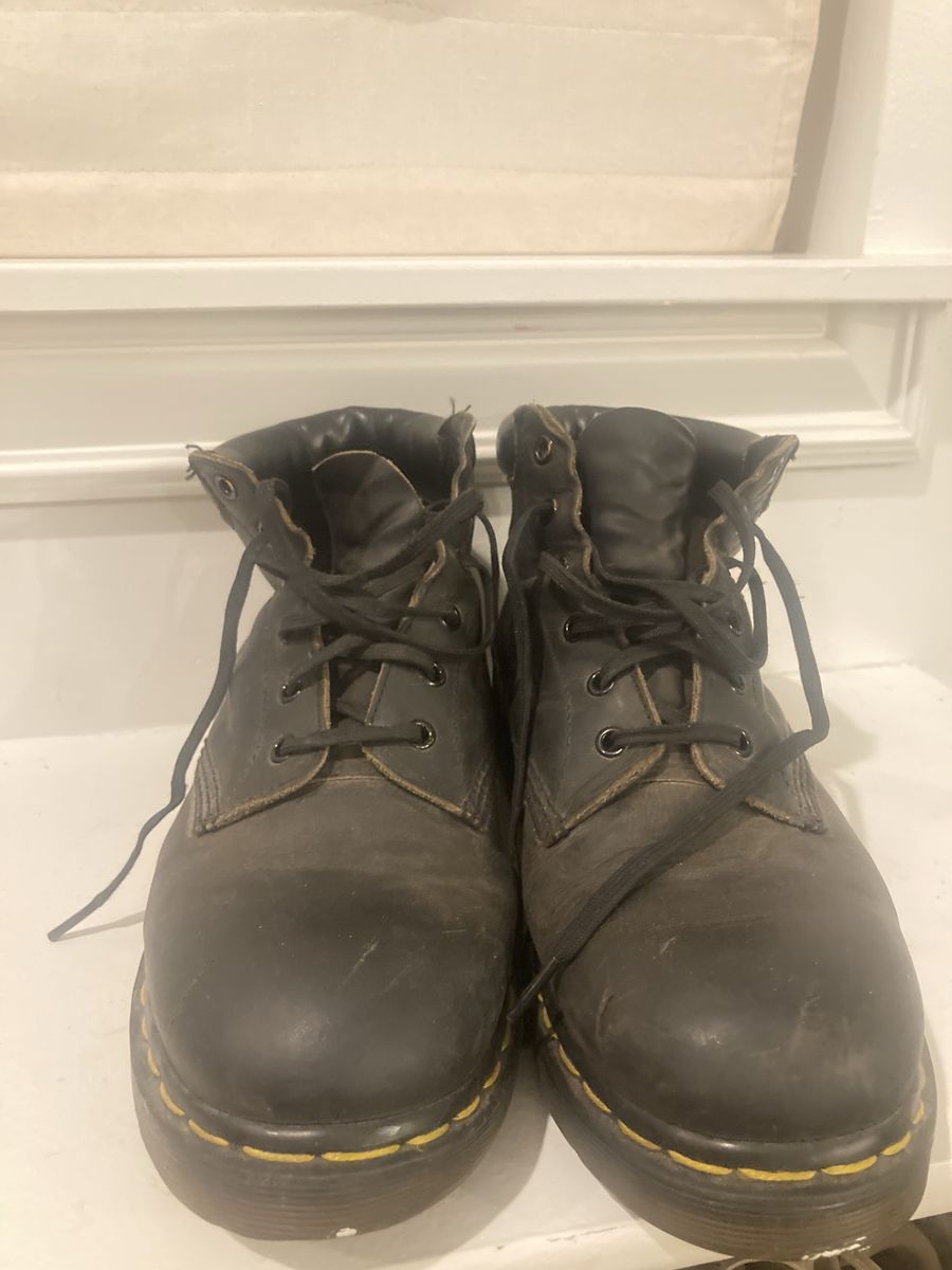 Dr. Martens Black Leather Work Boots with Yellow Stitching - Men's/Women's Workwear mens 8.5-9