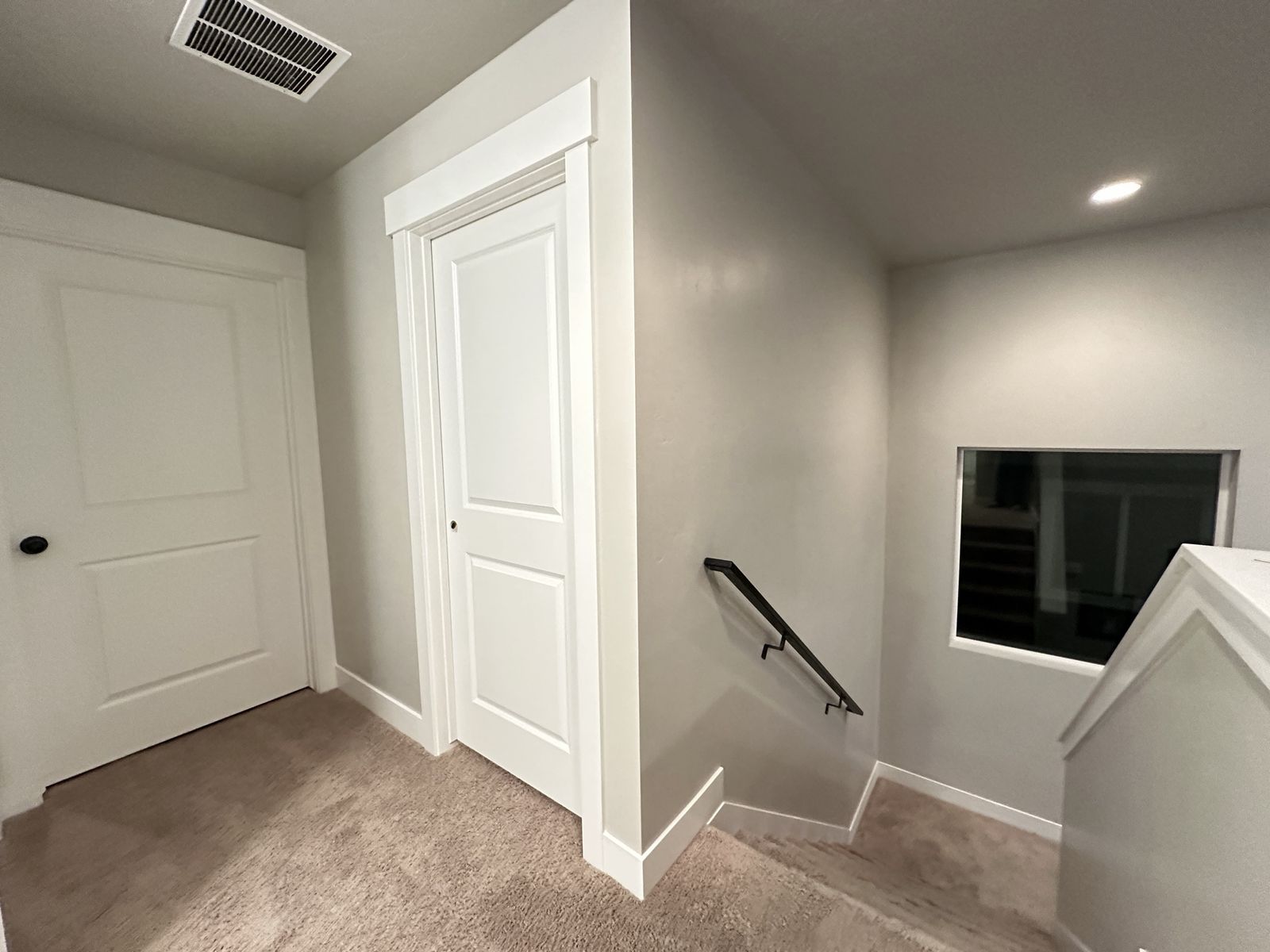 Main image 30