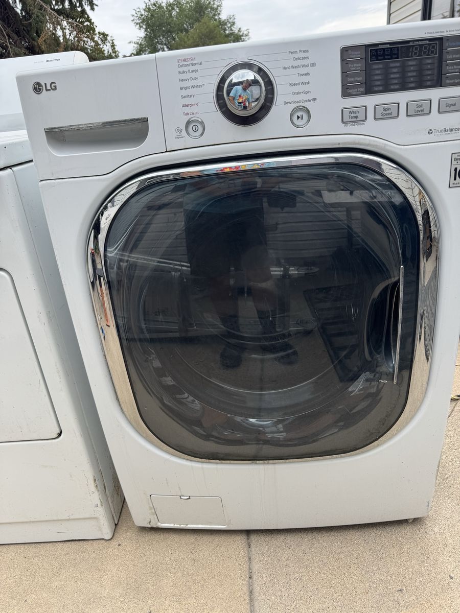 LG Front Load Washing Machine White and Kennmore dryer 