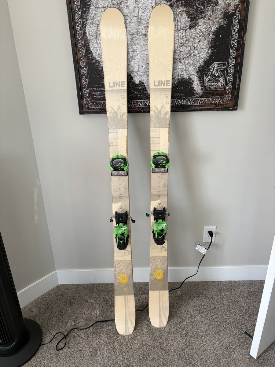 Line Honey-Badger Skis