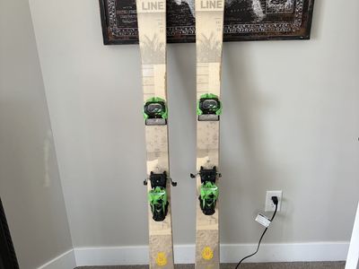 Line Honey-Badger Skis
