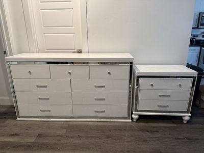 Classic Furniture Valentino 9 Drawer Dresser in White with Matching 3 Drawer Nightstand