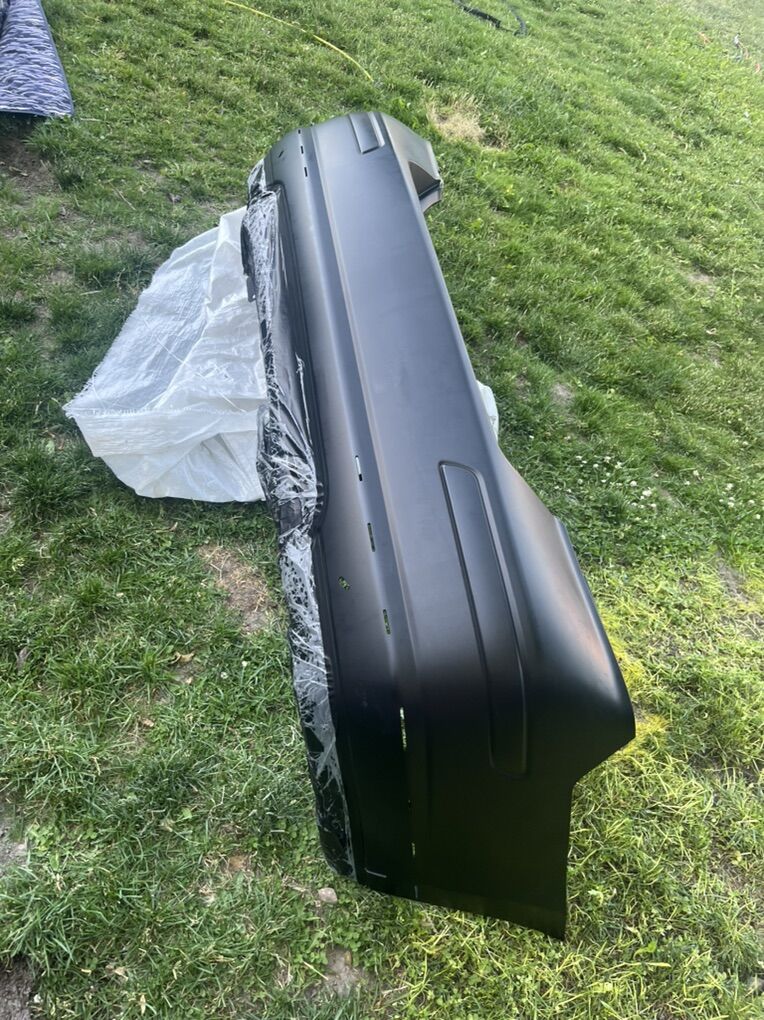 New 2007 - 2011 NisSan Versa Rear Bumper