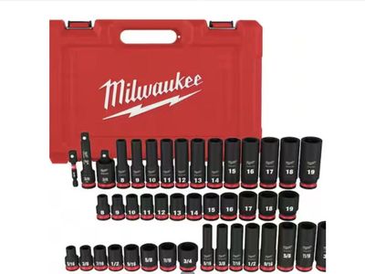 Milwaukee SHOCKWAVE 3/8 in. Drive SAE and Metric 6 Point Impact Socket Set (43-Piece)
