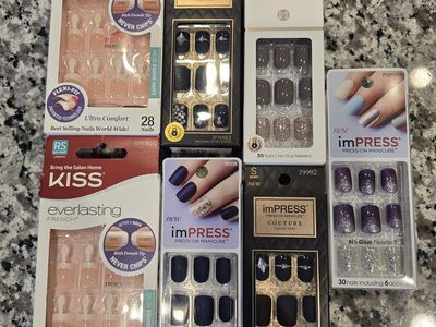 Press On Nails, Short