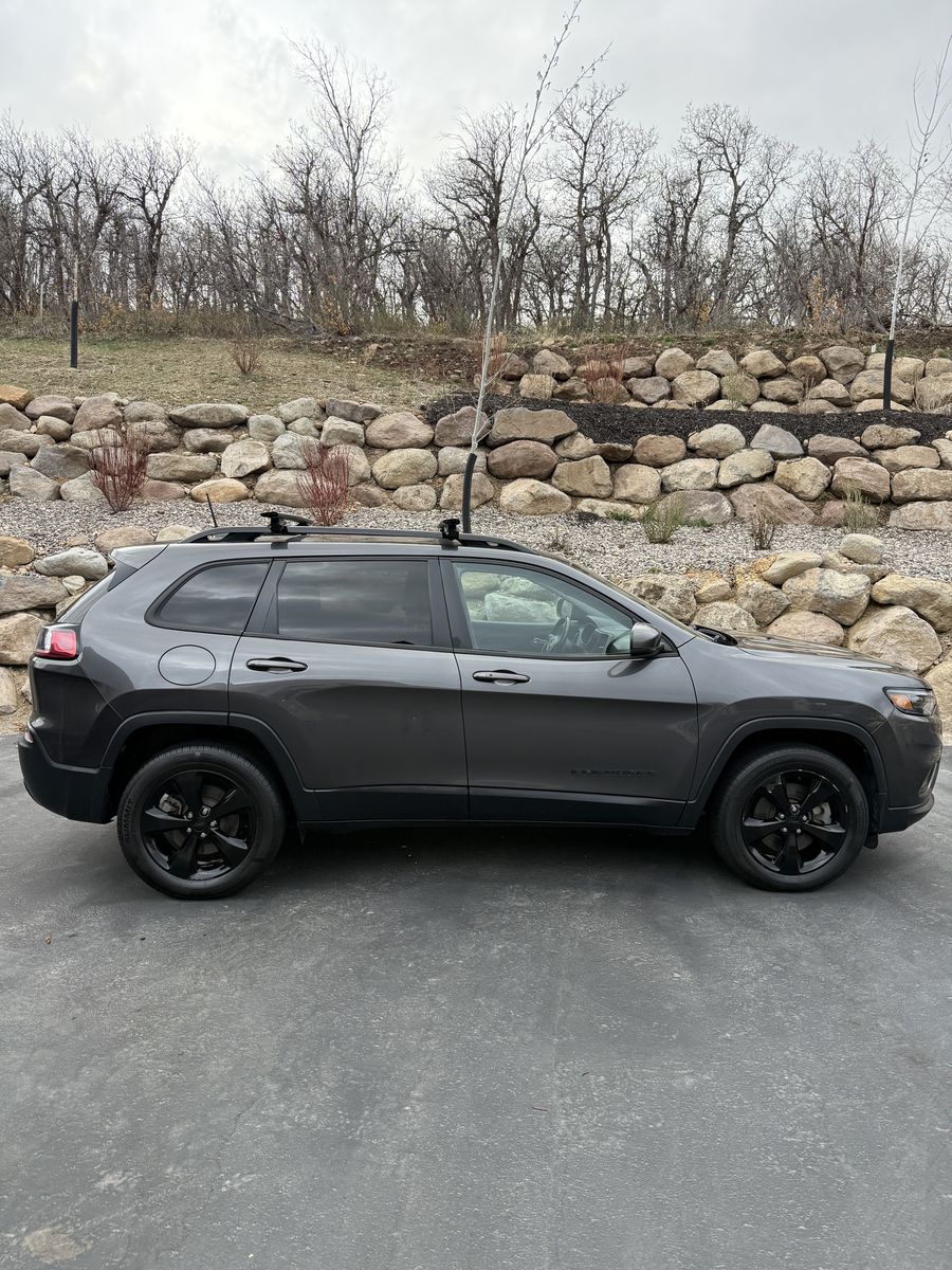 2020 Jeep Cherokee Altitude