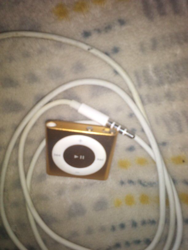 Ipod Shuffle & long charge cord