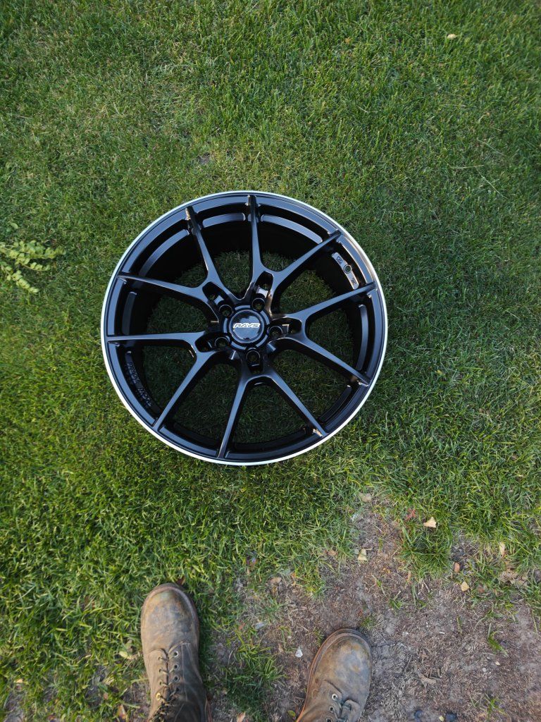 19x8.5 5x114.3 et25 RAYS replica 