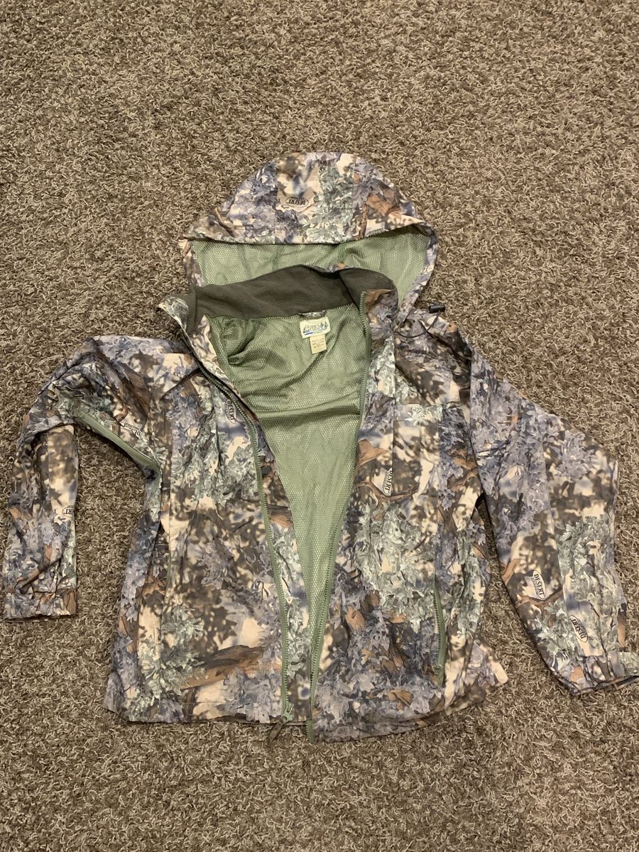 Outfitters Choice in Kings desert shadow camo rain jacket in size Small