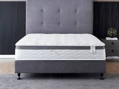Queen Unbranded 12-inch Hybrid Memory Foam Mattress - Breathable, Comfortable, New in Box