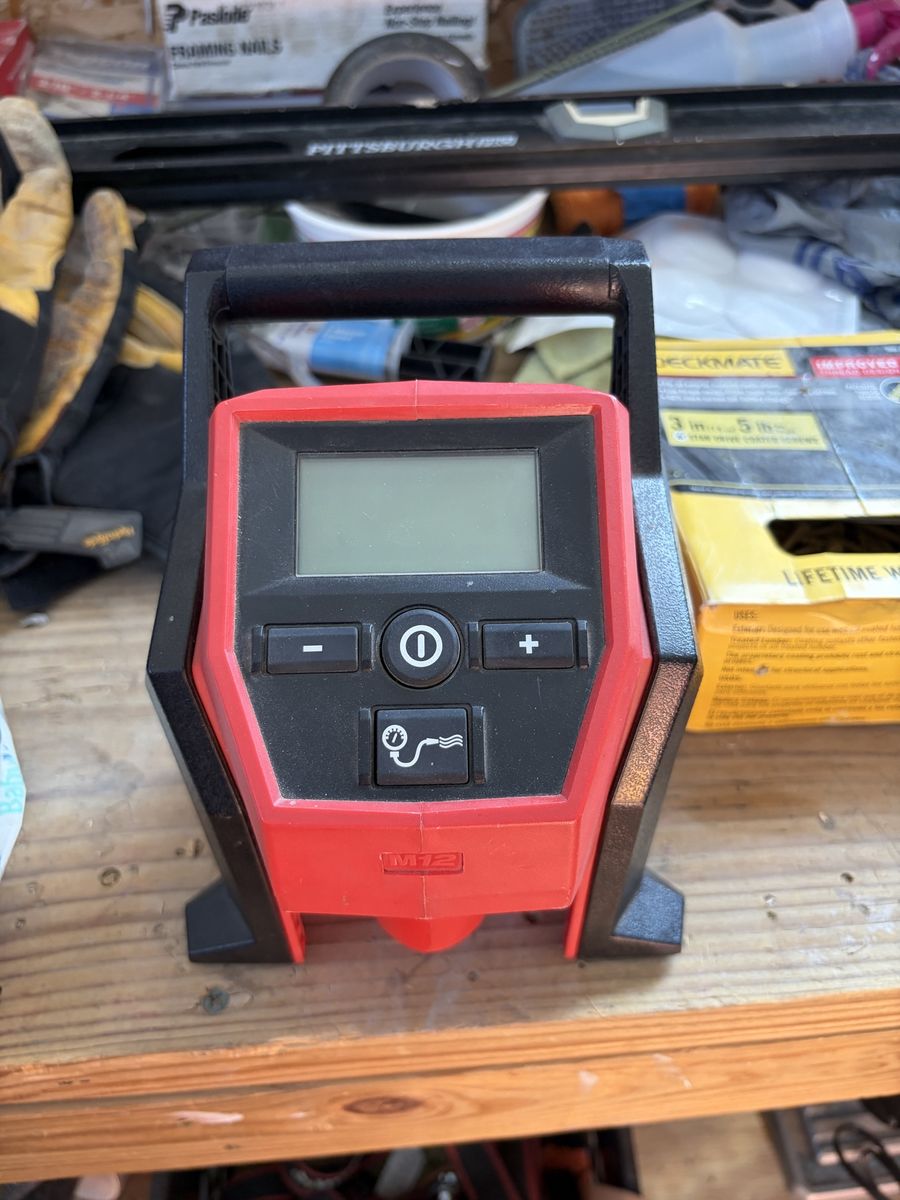 Milwaukee compact inflator