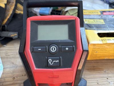 Milwaukee compact inflator