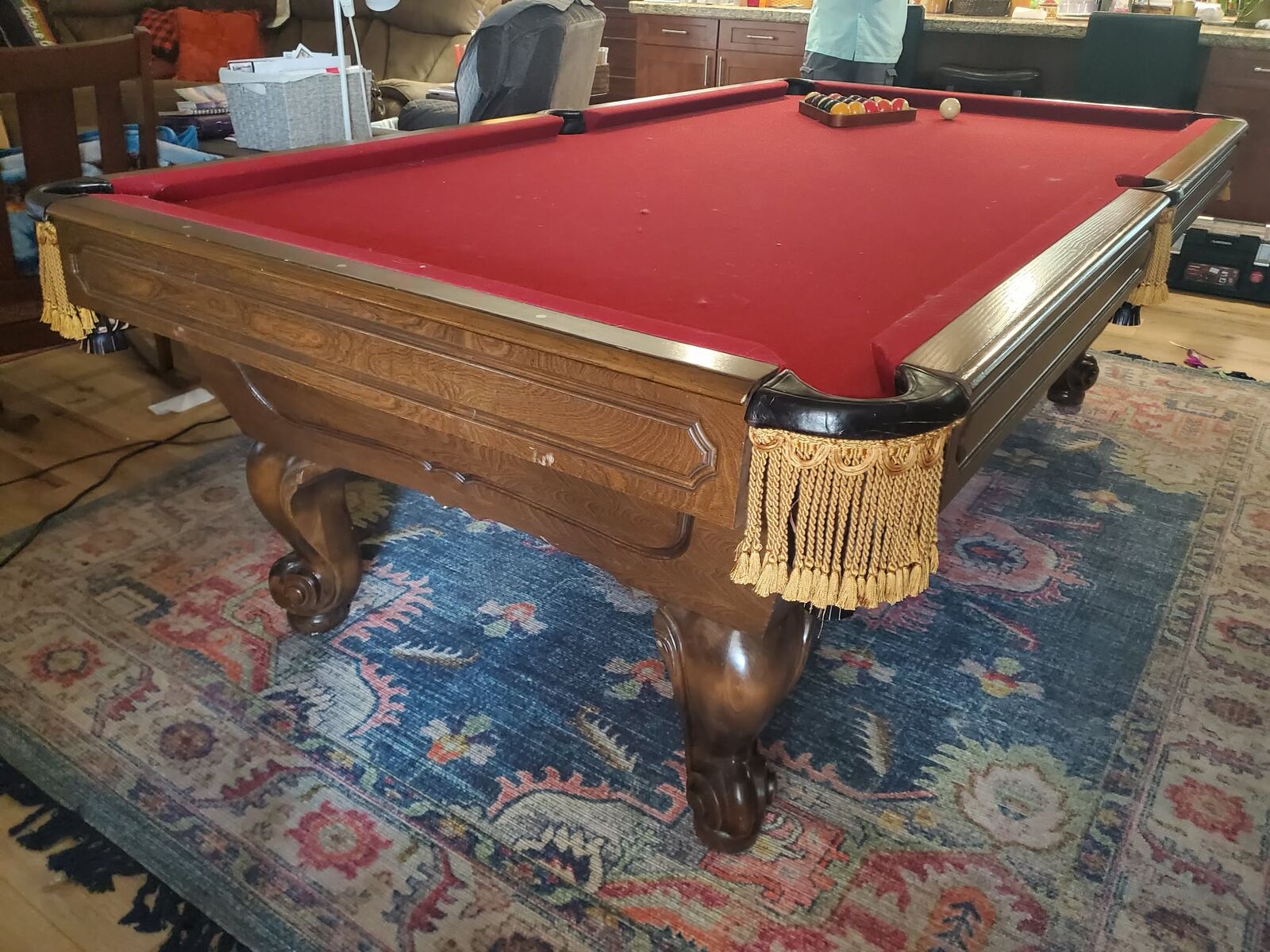 Nice dark brown Pro 8 pool table