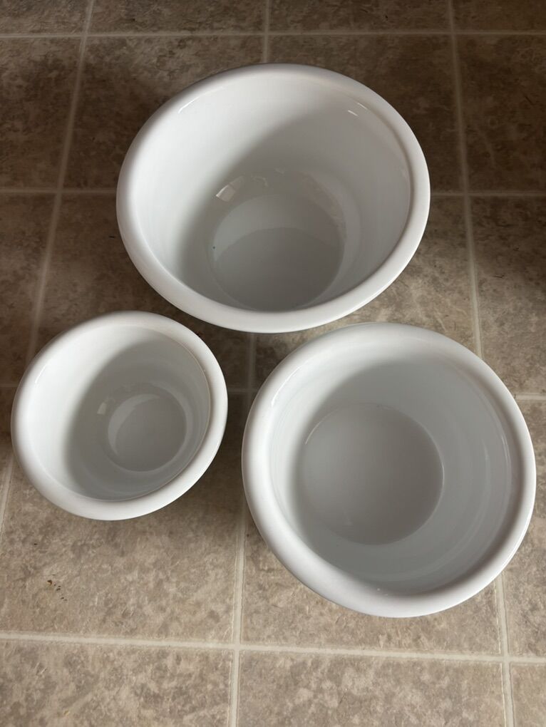 Set of 3 White Mixing Bowls