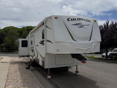 2009 Dutchman Colorado 32QB Fifth Wheel