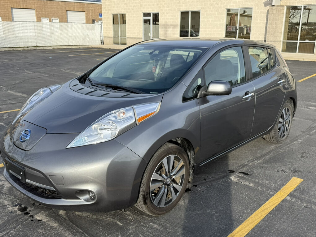 2016 NISSAN LEAF SV