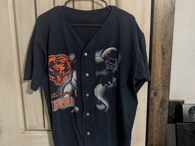 Vintage Chicago Bears NFL Football Button-Up Jersey Style T-Shirt - Men's XL