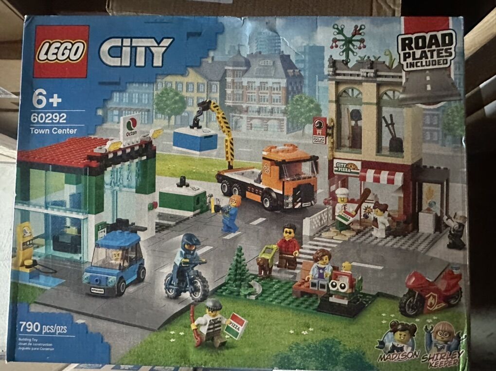 LEGO City Town Center 60292 - New (Other)