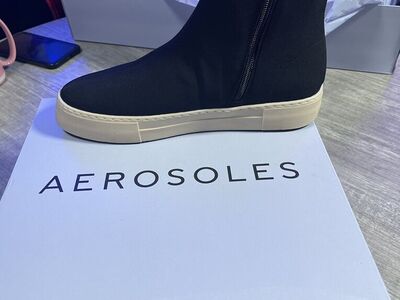 NEW AEROSOLES WOMENS BOOTS SZ 10