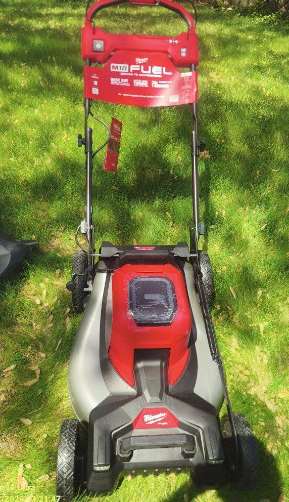 Milwaukee M18 Mower