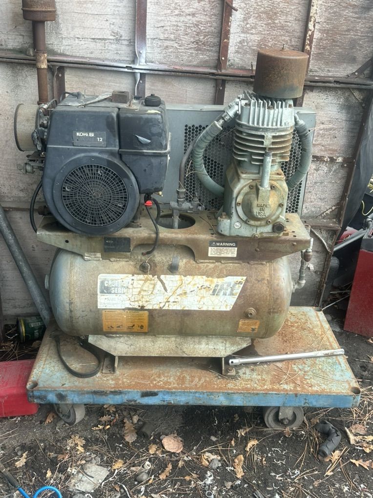 30 Gallon Speedaire Air Compressor
