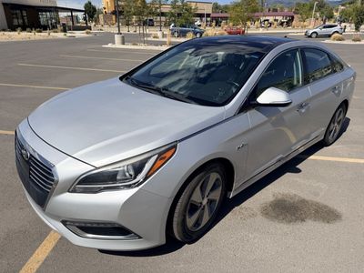 2016 Hyundai SONATA Hybrid Limited