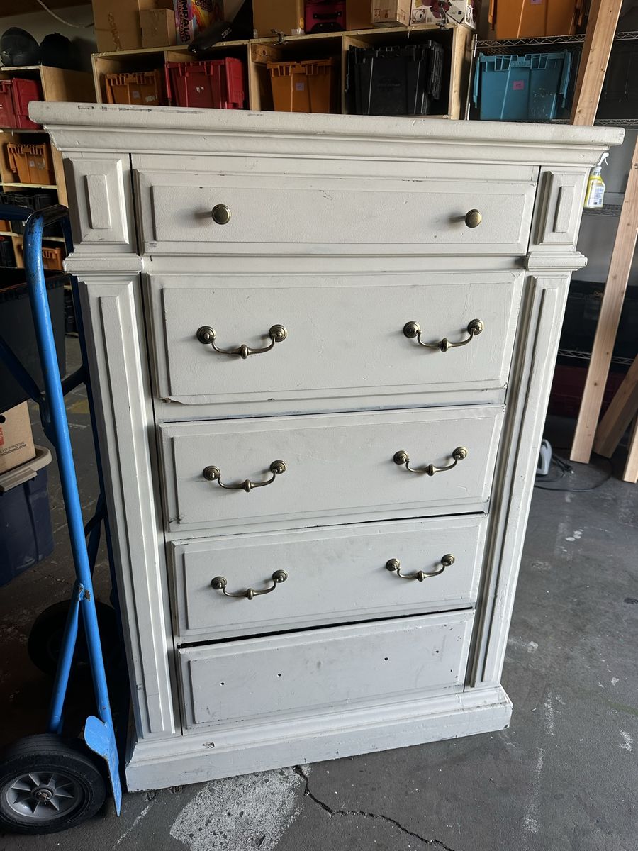 PROJECT 5 Drawer Dresser