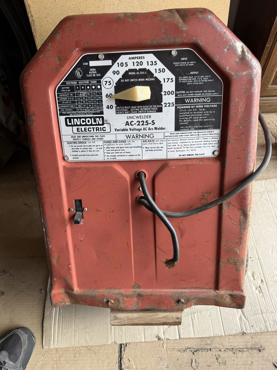 Lincoln Electric Lincwelder AC-225-S Variable Voltage AC Arc Welder