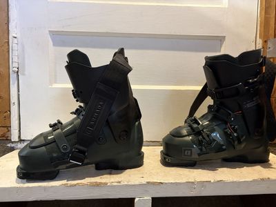 Armada AR one Ski Boots, Men's Green, Size 27.5