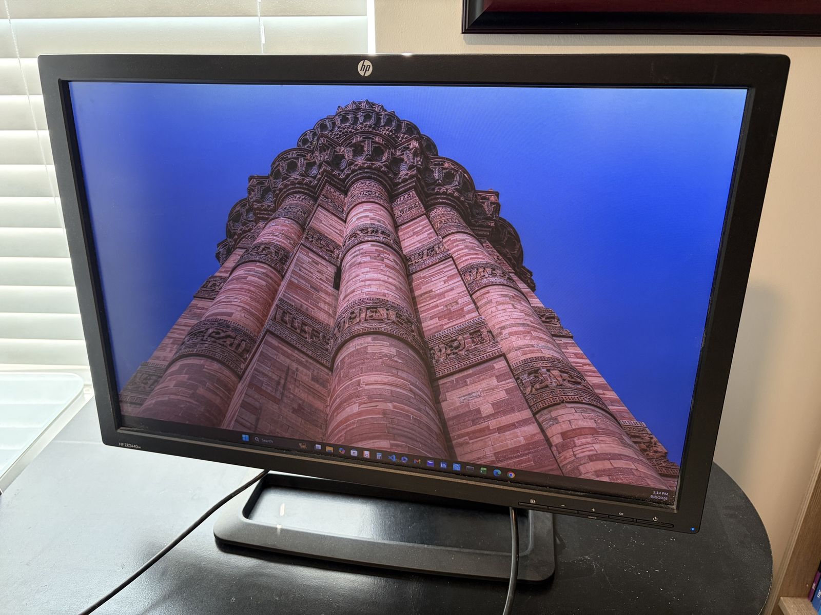 HP ZR2440w 24-inch Computer Monitor