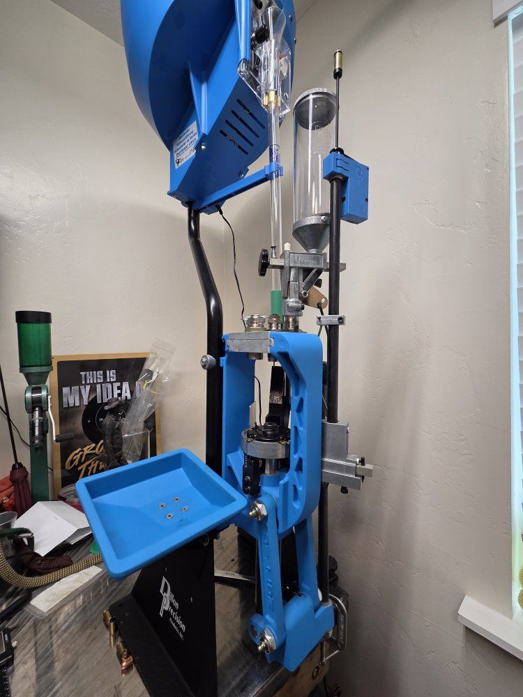 Dillon Precision XL750 Reloading Press with Case Feeder AS NEW