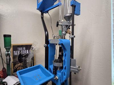 Dillon Precision XL750 Reloading Press with Case Feeder AS NEW
