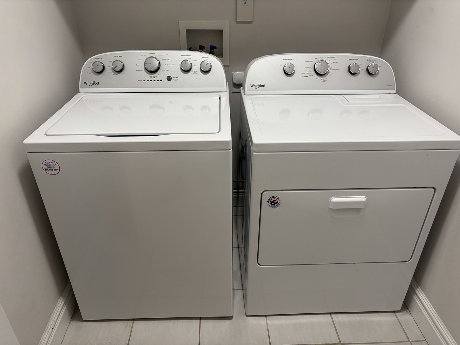 Whirlpool Washer & Electric Dryer Set
