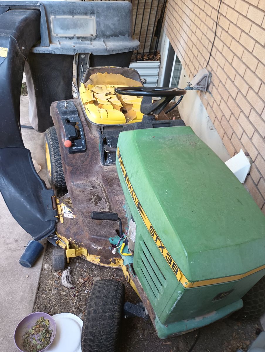 John Deere STX 38 Mower