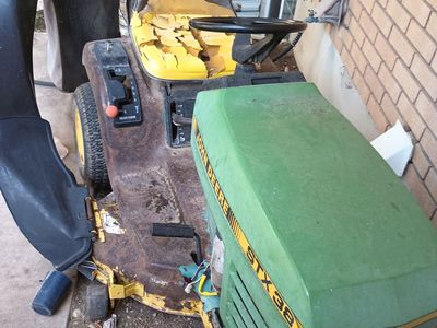 John Deere STX 38 Mower