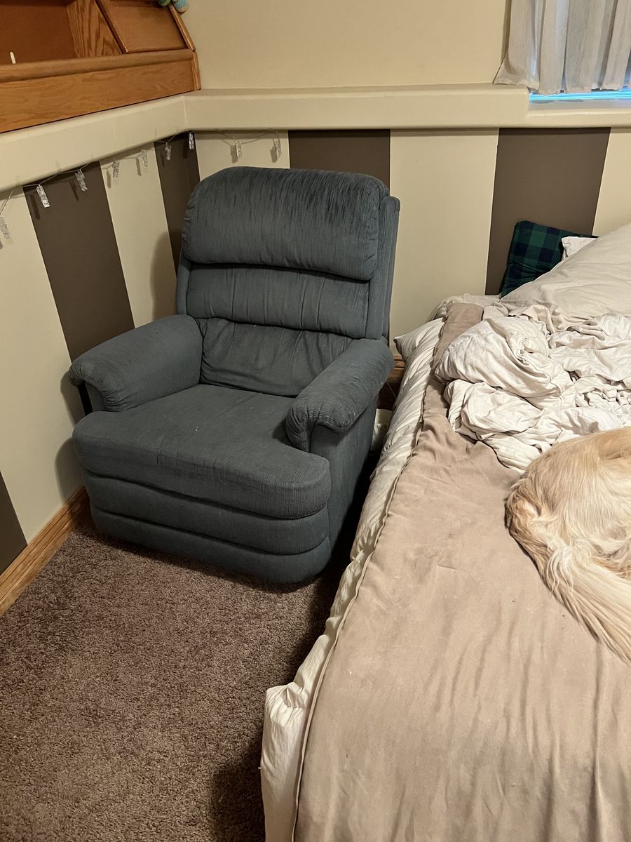 Lazy boy rocker recliners
