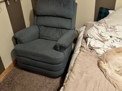 Lazy boy rocker recliners